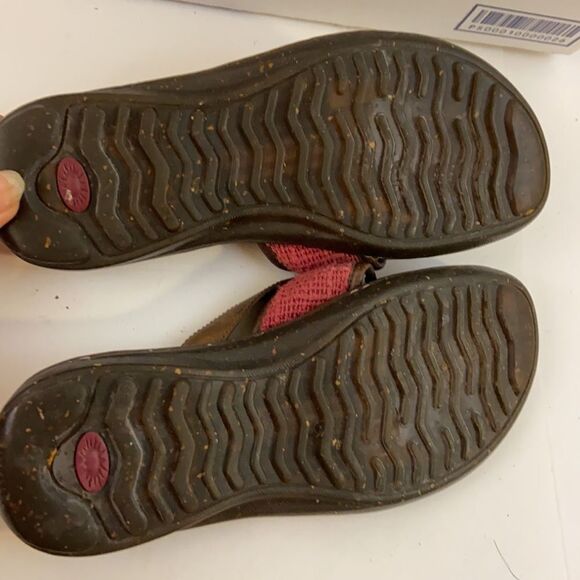 Ugg sandals thong flip flops pink band size 6 - Picture 7 of 7